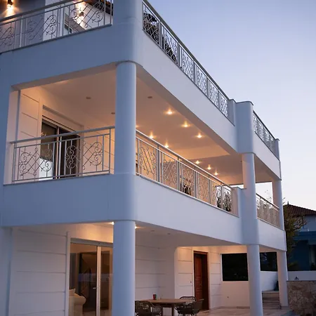 Marina Paralia Avlidhos