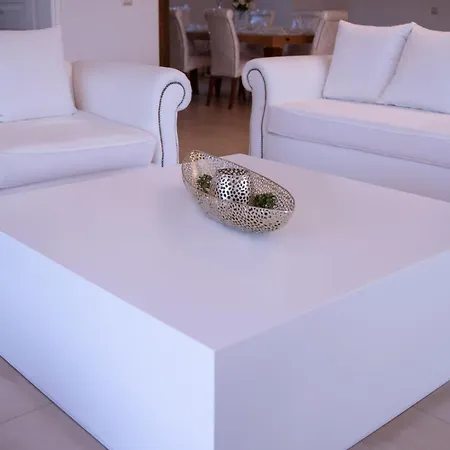 Marina Paralia Avlidhos